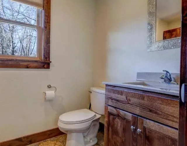 Moose | Secluded W/ Private Pond Casa rural Sullivan